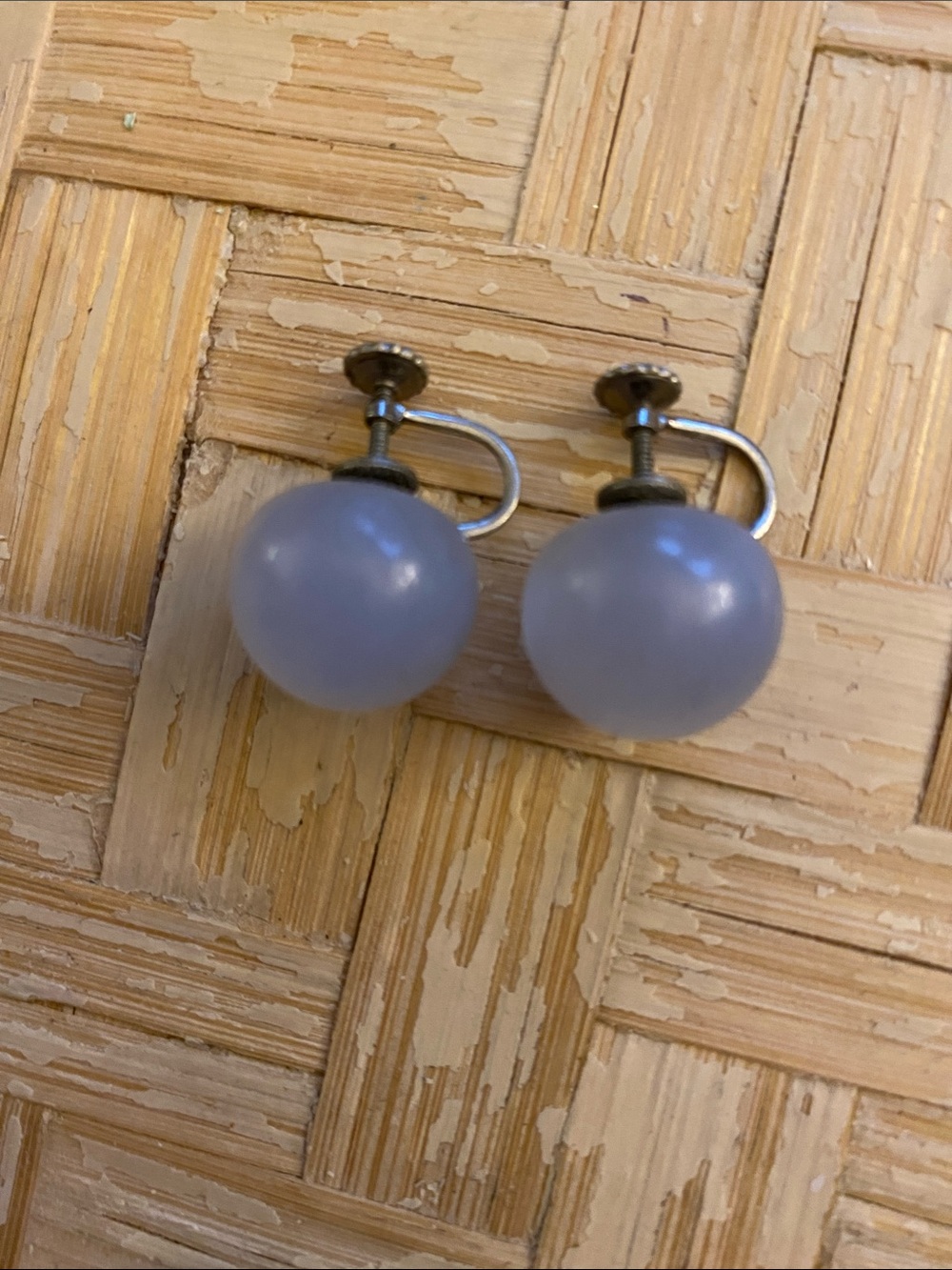 vintage light blue moonglow lucite ball screw back earrings